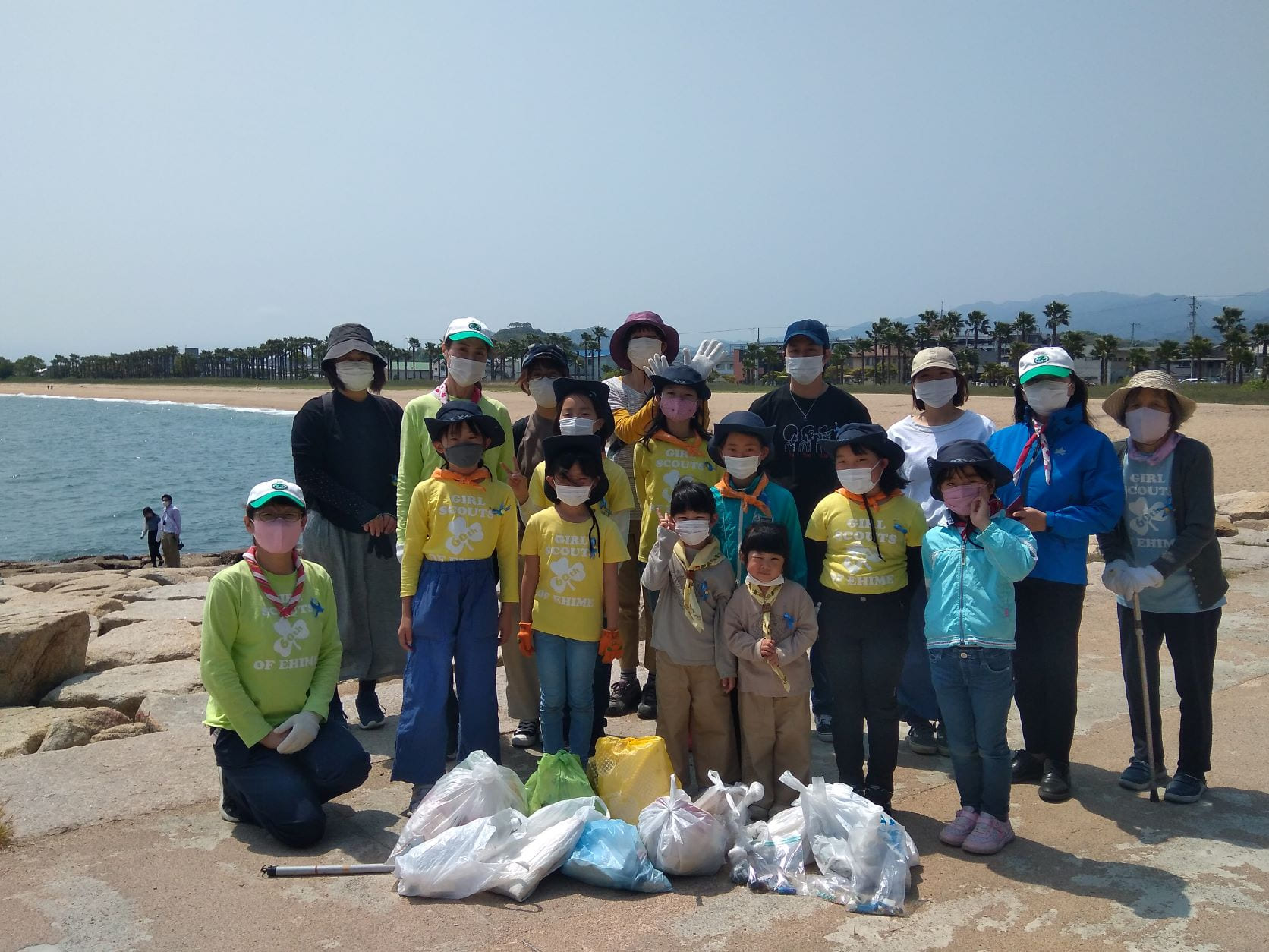 ガールスカウト愛媛県第6団が織田ヶ浜海岸で海岸清掃を実施しました！