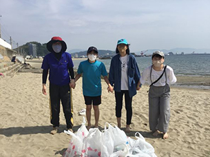 松山東雲中学・高等学校　YWCAが松山市・梅津寺海岸で海岸清掃を実施しました！
