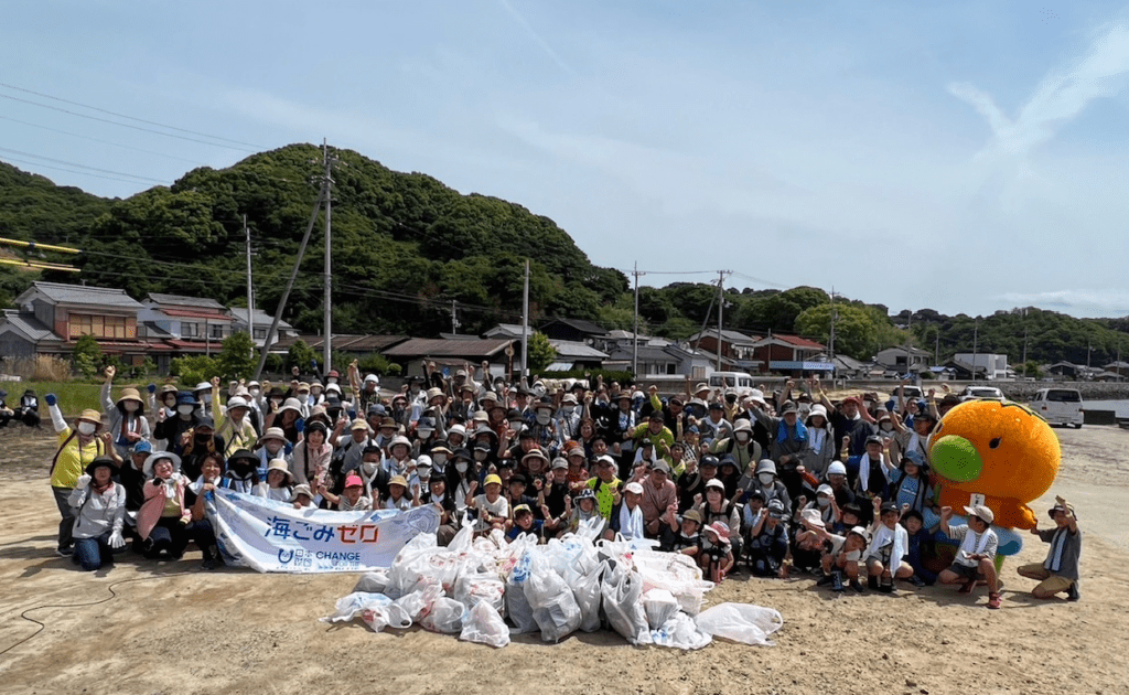 えひめ海ごみ調査プロジェクトが興居島で海岸清掃を実施しました！
