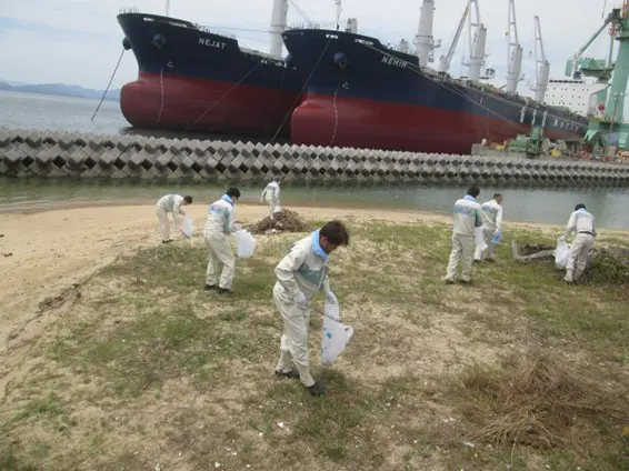 あいえす造船株式会社が今治市 本社工場付近で海岸清掃を実施しました！